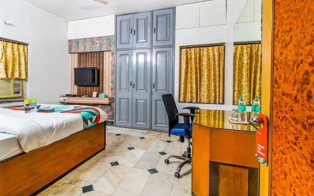 FabExpress Sataksi Guest House