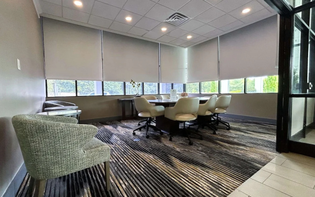Best Western Hotel And Suites