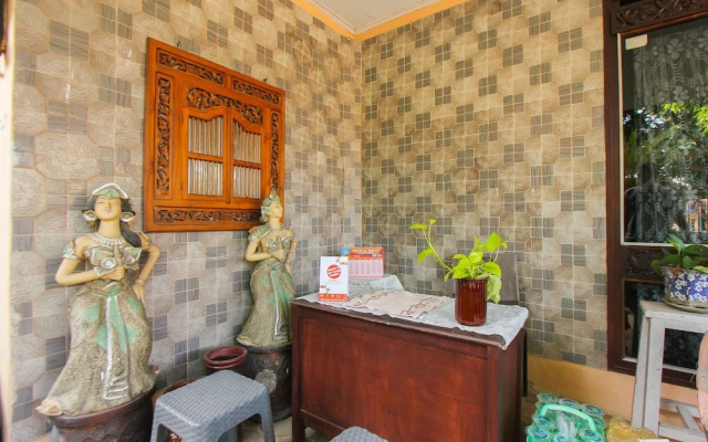 OYO 1721 A. Yani 95 Residence