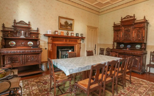 Woodside House