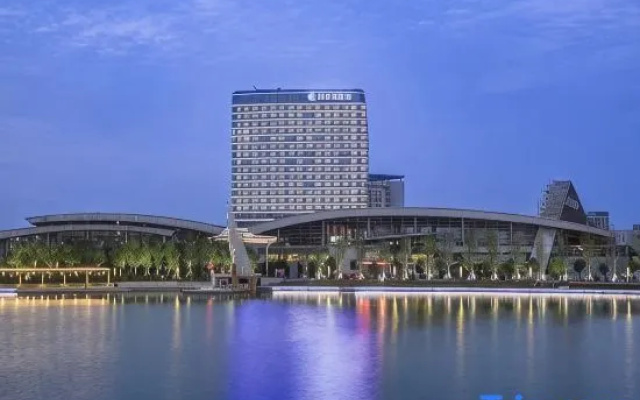 Moon Lake Hotel