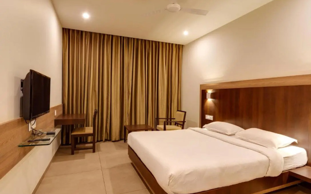 Hotel Classic Mid Town , Kolhapur