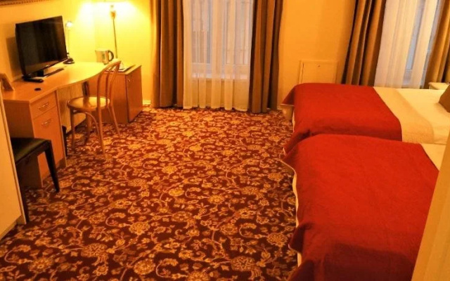 Hotel Radharane