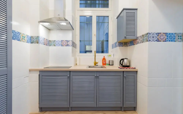 Blue Bird Apartment