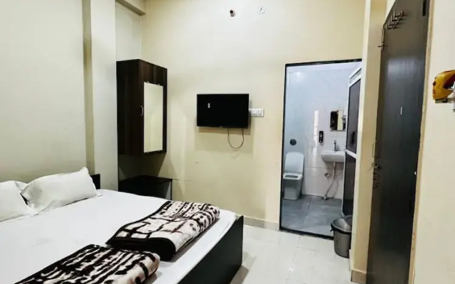 Goroomgo Rudrasagar Homestay Ujjain