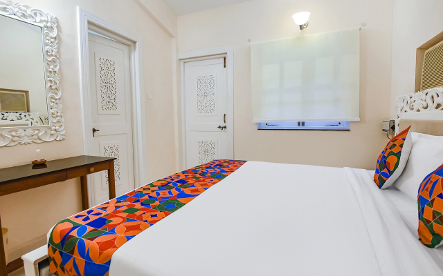 FabHotel Emerald Highland