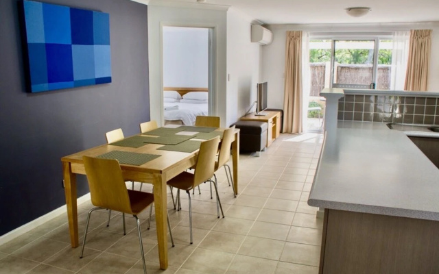 Sea Breeze Broadwater