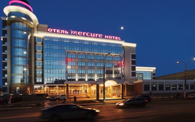 Гостиница Mercure Lipetsk Center вид на фасад