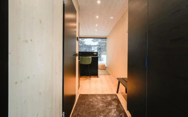 Kuuru Lakeside Suites