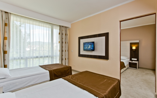 Evrika Club Hotel