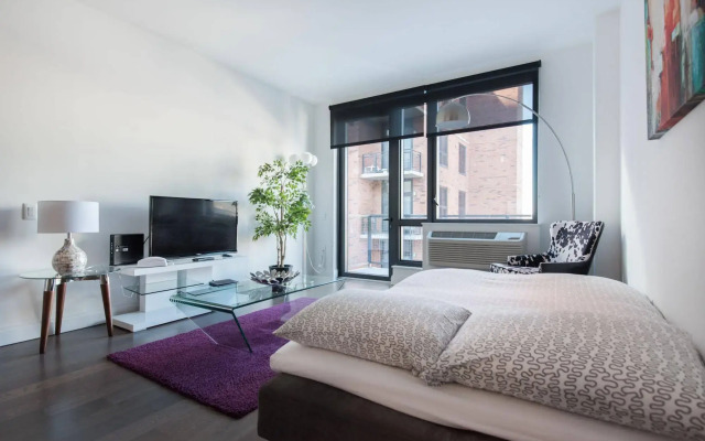 Dharma Home Suites JC at the Arts District