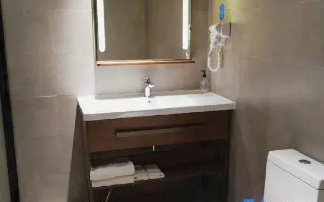 Hanting Hotel Xinghua Dainan Jinze Commercial Street