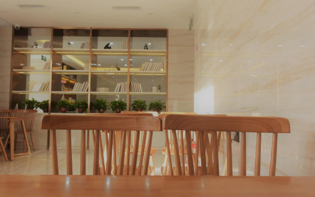 ZMAX Hotels Taiyuan Qianfeng Bei Road Foreign Language School