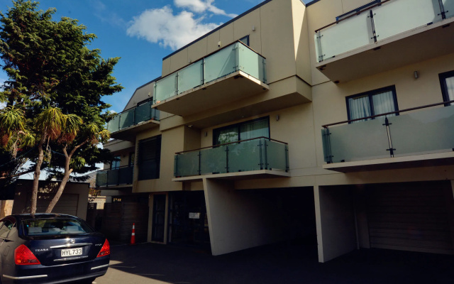 Beach Life Apartments