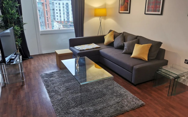 Voyager Apartments * Sleeps 6 * Parking