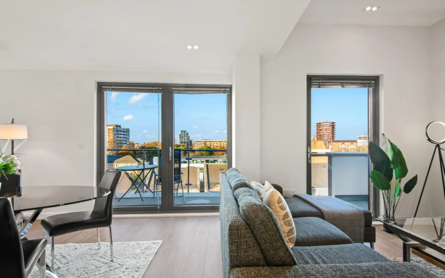 Three Bedroom Apartment in Hoxton