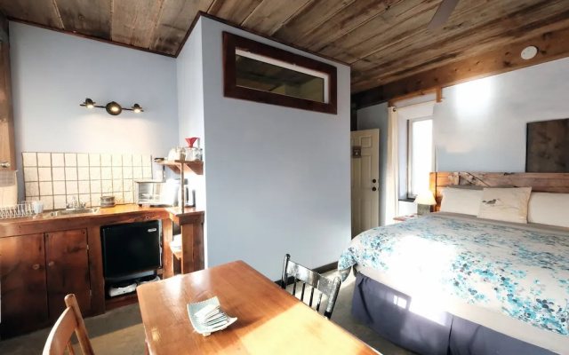 Owl's Nest Suites