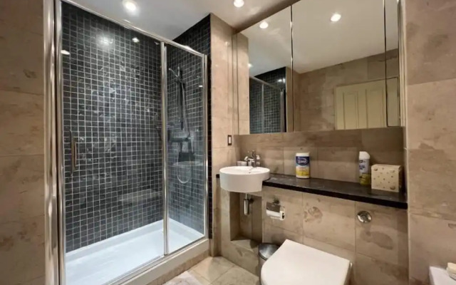 Waterside Apartment 101 by Island Villas