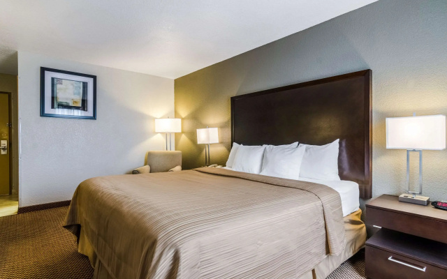Quality Inn & Suites Winfield