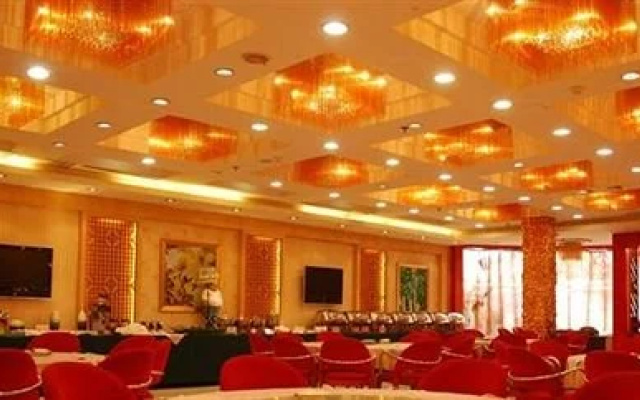 Pingdingshan Flight Crowne Plaza Hotel
