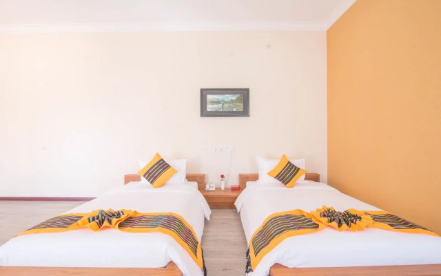 Royal Airstrip Hotel