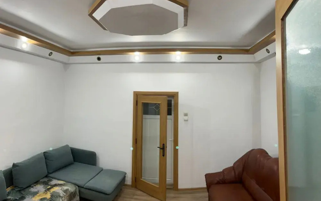Casa din Tei Brasov by BuySellRent