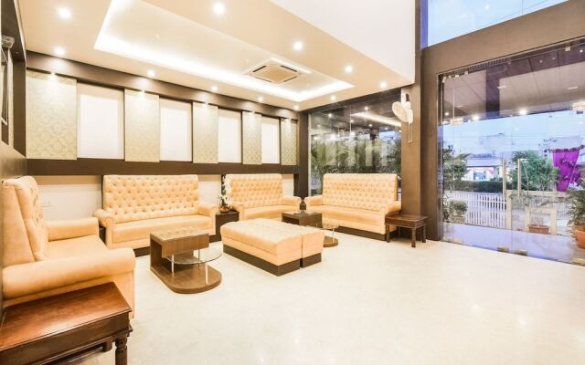 Townhouse 652 Hotel Royal Akshayam