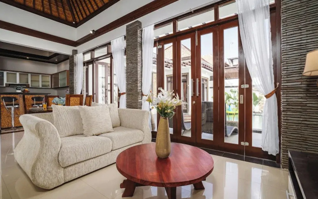 Iyana Villa By Zuzu