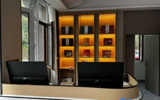 WuChibao City Hotel