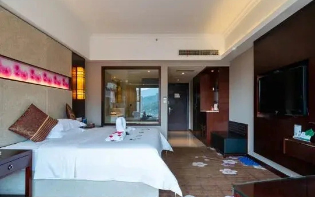 Plum Garden International Hotel