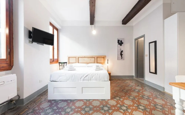 Short-let Florence apartment 3 bedrooms Mercato Centrale