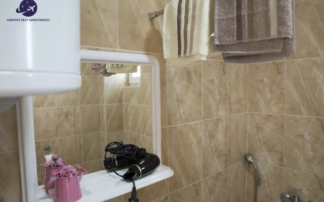 Airport Rest Apartments