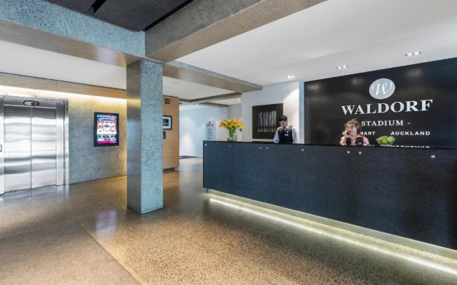 Отель Oaks Auckland