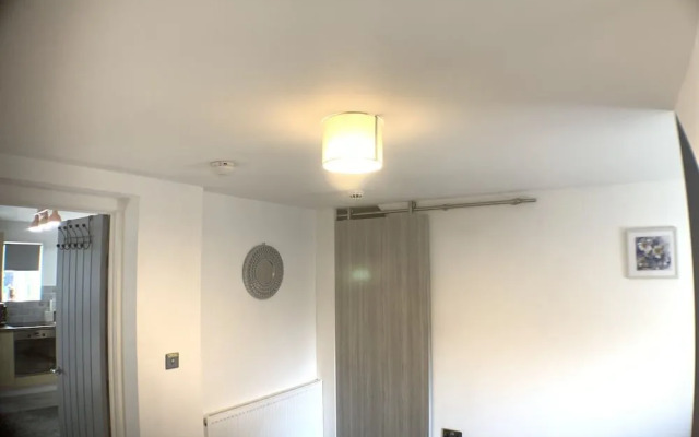 Grand Central Budget Modern Apartments