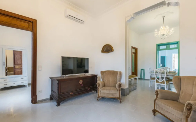 Jofres House