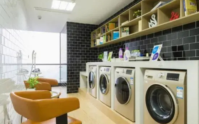 Chengdu Qiyueli · Yun Apartment (West China Hospital Jinjiang Branch)