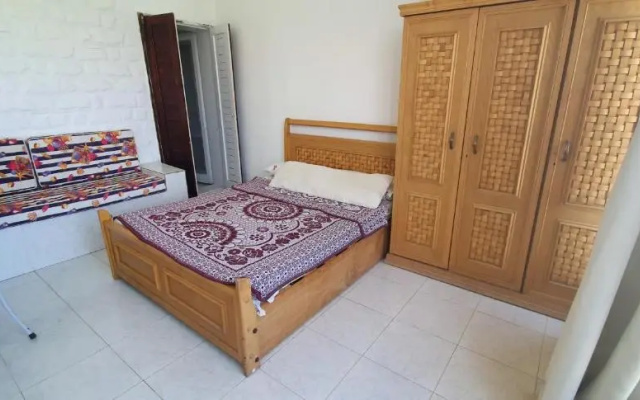 5 bedrooms villa in marina 5 lake view