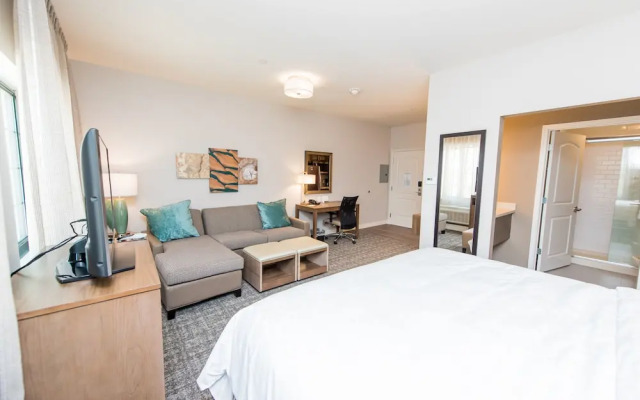 Staybridge Suites Houston - Humble Beltway 8 E by IHG