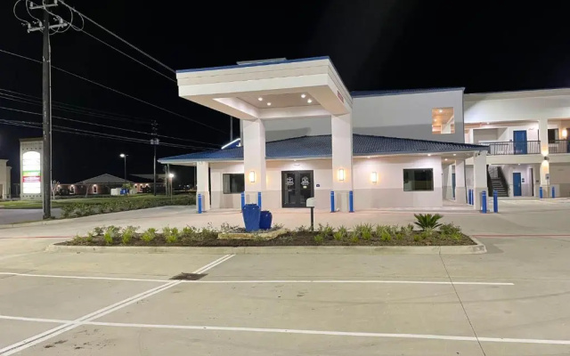 Palace Inn Blue - Garth Rd