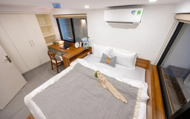Urchin Apartment