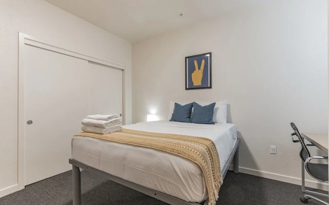 Modern Apartment With Upgraded Amenities Near CSU