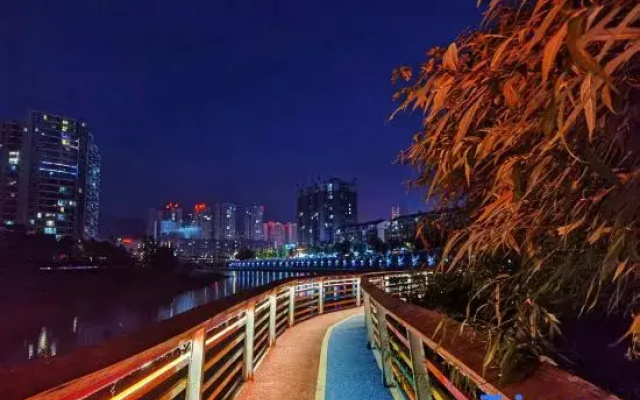 Songtao Binjiang Holiday Hotel