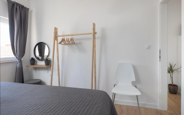 Apartments Left & Right with jacuzzi, 4 stars