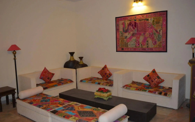 Apnayt Villa - A Luxury Homestay
