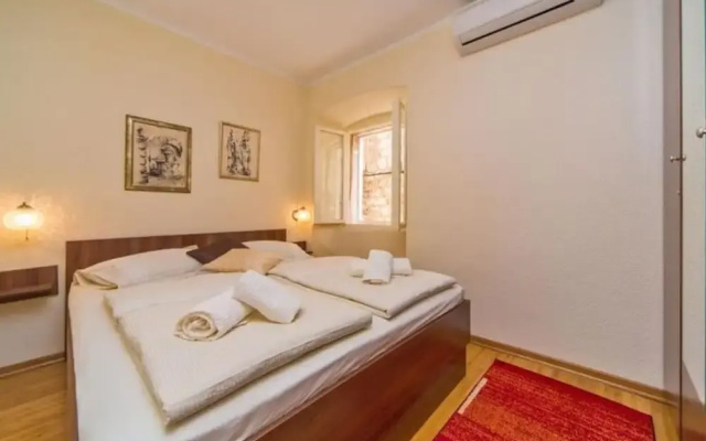 Apartment Maru - Two Bedroom Apartment With City View