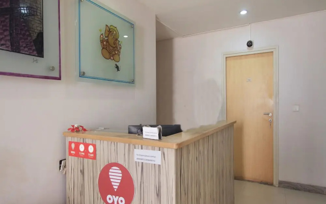 OYO 11883 Hotel Purple Inn