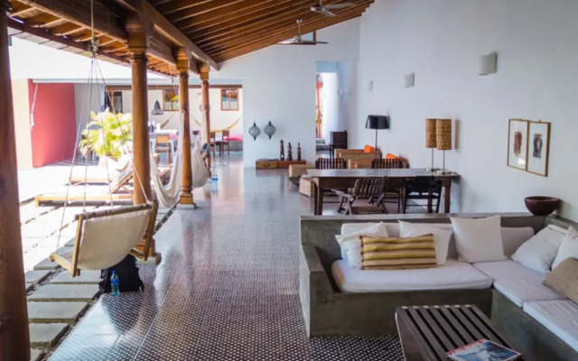 Los Patios Hotel