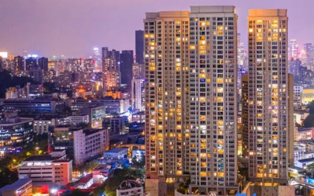 Shenzhen Dongmen Pedestrian Street RANZ Lanzi Hotel