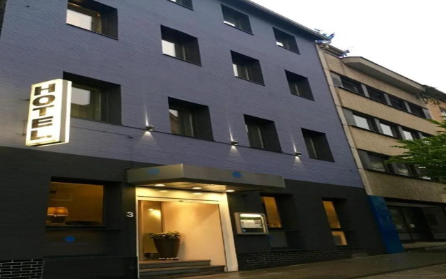 hotelImage