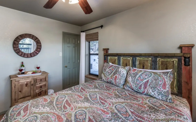 Bear Butte Lodge by Vtrips